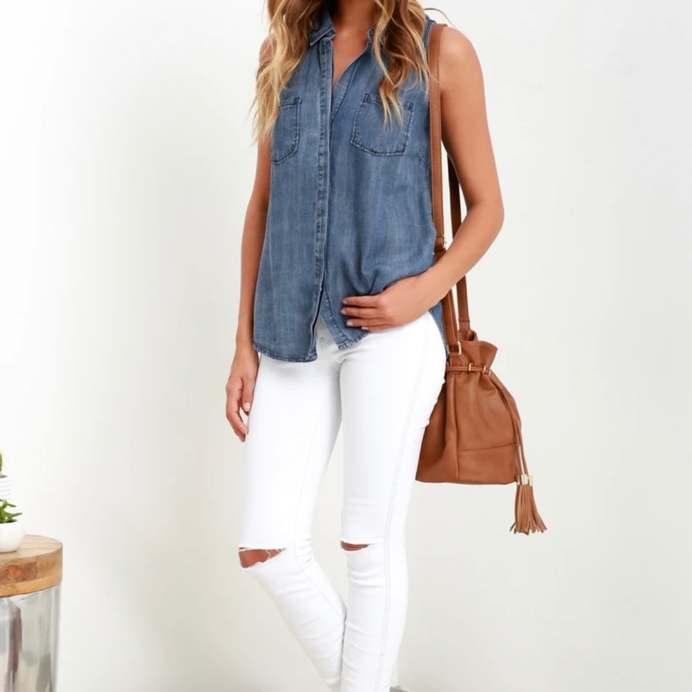 Lulus Sleeveless Collared Blue Chambray Top, size M